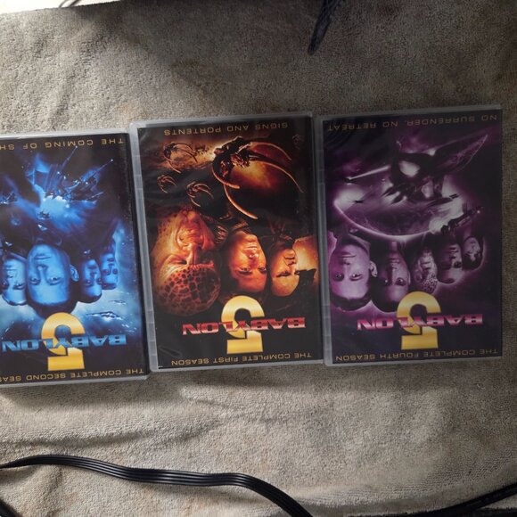 Babylon 5 dvd collectors edition with Crusade - Picture 4 of 5